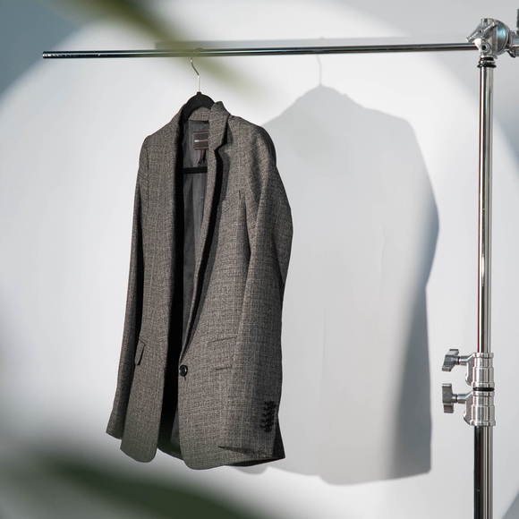 (SOLD) BCBGMAXAZRIA Blazer - Size XXS - Excellent Condition! - Picture 1 of 10